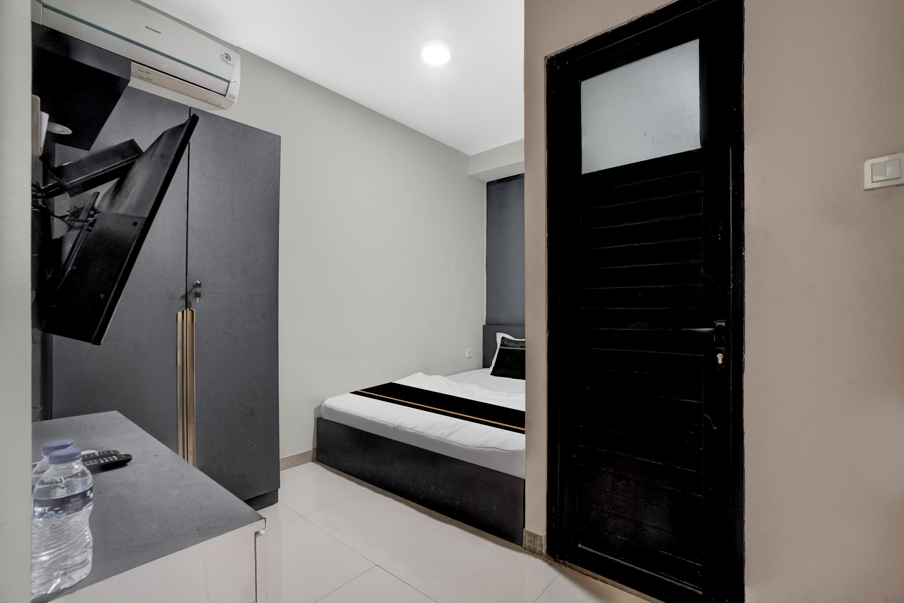 Deluxe Suite | Free WiFi, bed sheets