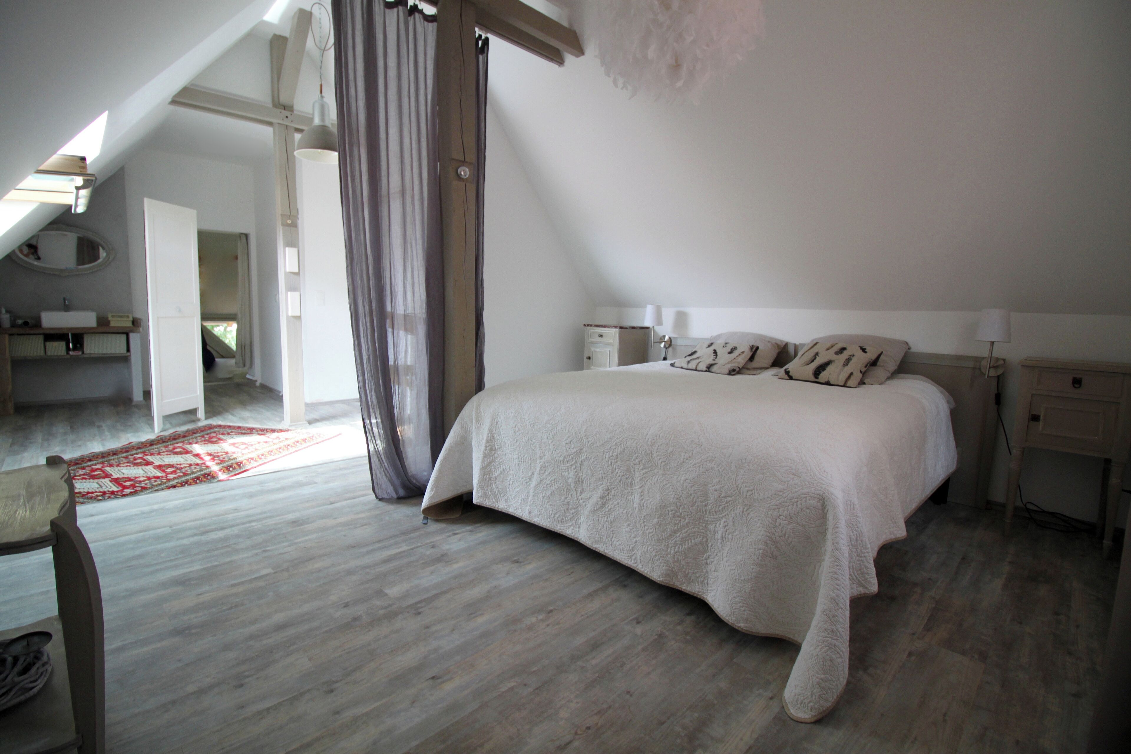 2 bedrooms, iron/ironing board, Internet, bed sheets