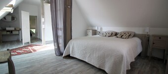 5 minutes from the station, 70 m2 house in a small village. Ideal for family/work