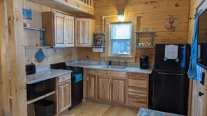 Private kitchen - "Seacoast" at Keyser Pond Campground (Henniker)