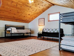 4 chambres, fer et planche à repasser, Wi-Fi, draps fournis