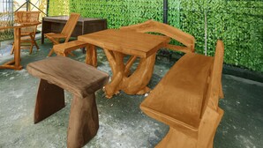 Lobby sitting area - Hotel O Roda Inn (Padang)