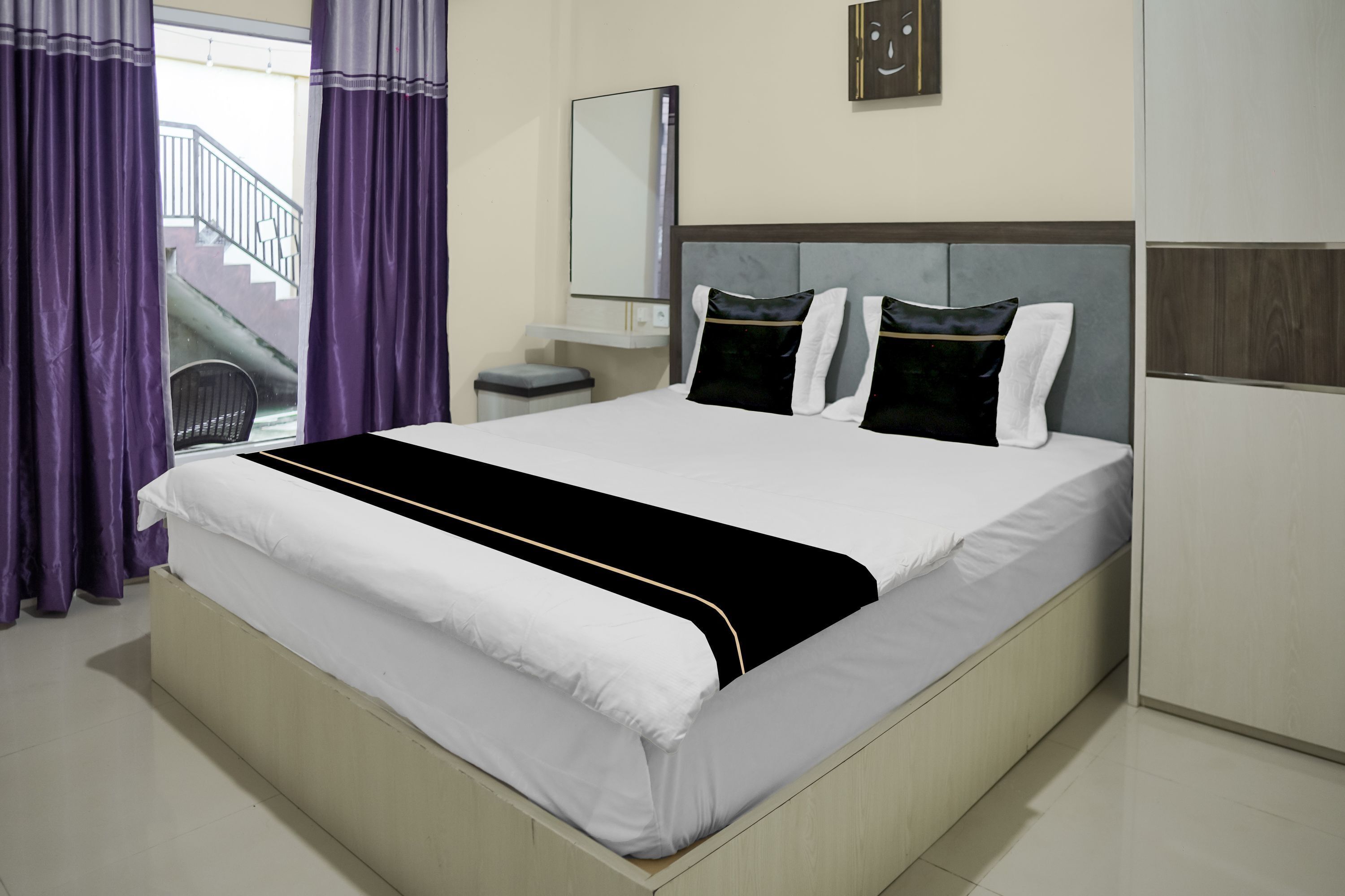 واي فاي مجانًا وملاءات أسرّة