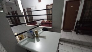 Unclassified image, 5 of 18, button - OYO 95096 Dewi Sudirman Guest House (Bandung)