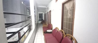 OYO 95096 Dewi Sudirman Guest House