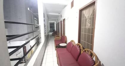 OYO 95096 Dewi Sudirman Guest House