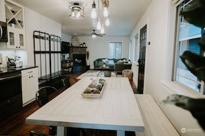 Dining - Family Friendly Cabin + Private Studio Casita, Hot Tub, Game Room, Lake Access (Ronald)