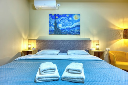  Piata Romana Suites - Pumo Properties