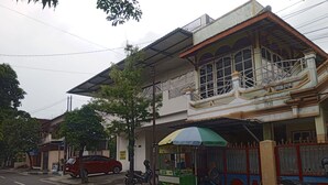 Unclassified image, 4 of 14, button - OYO 95103 Madiun Dkost Syariah (Madiun)