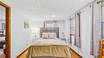 1 bedroom, iron/ironing board, free WiFi, bed sheets