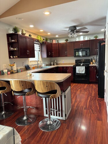 Cozy 1-bedroom house in beautiful Mount Gilead with AC, fire pit, pets welcome