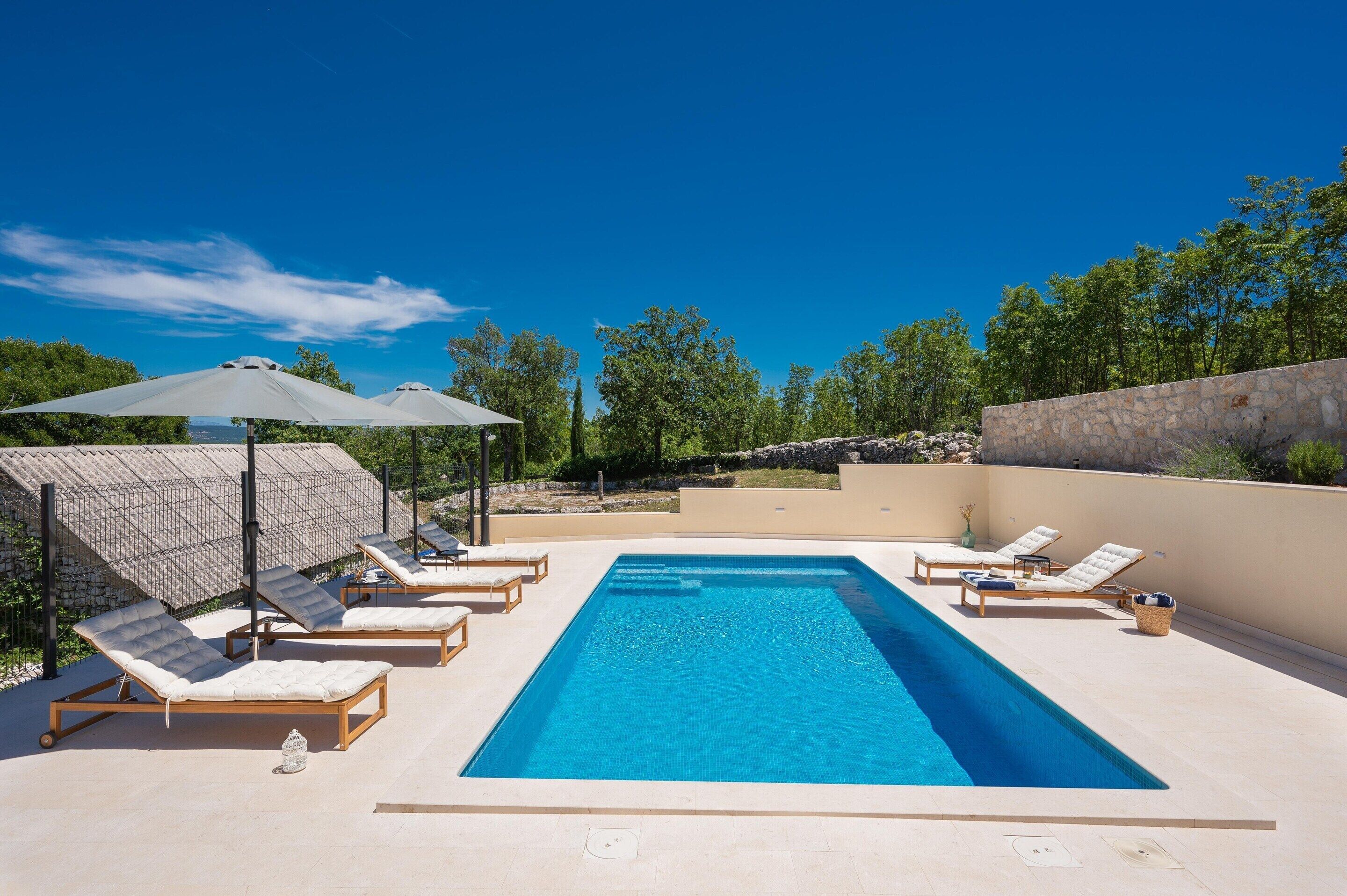 Villa | Pool | Indoor pool, outdoor pool