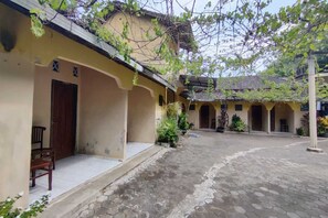 Exterior - OYO 95108 Nareswari Homestay Syariah (Nogosari)
