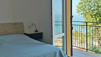 Fer et planche Ă repasser, Wi-Fi, draps fournis