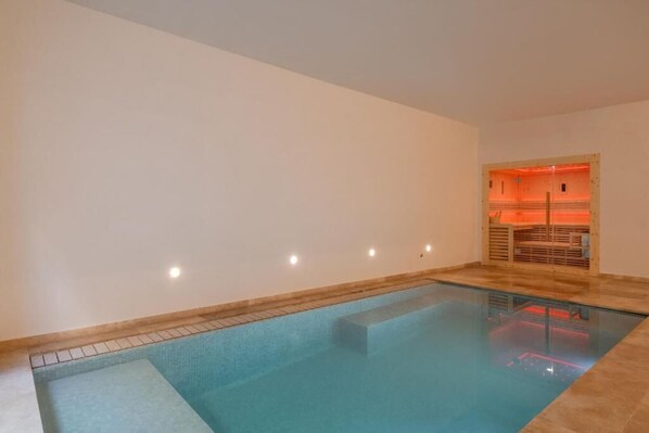 Pool - 224 Boutique Hostel (Sliema)