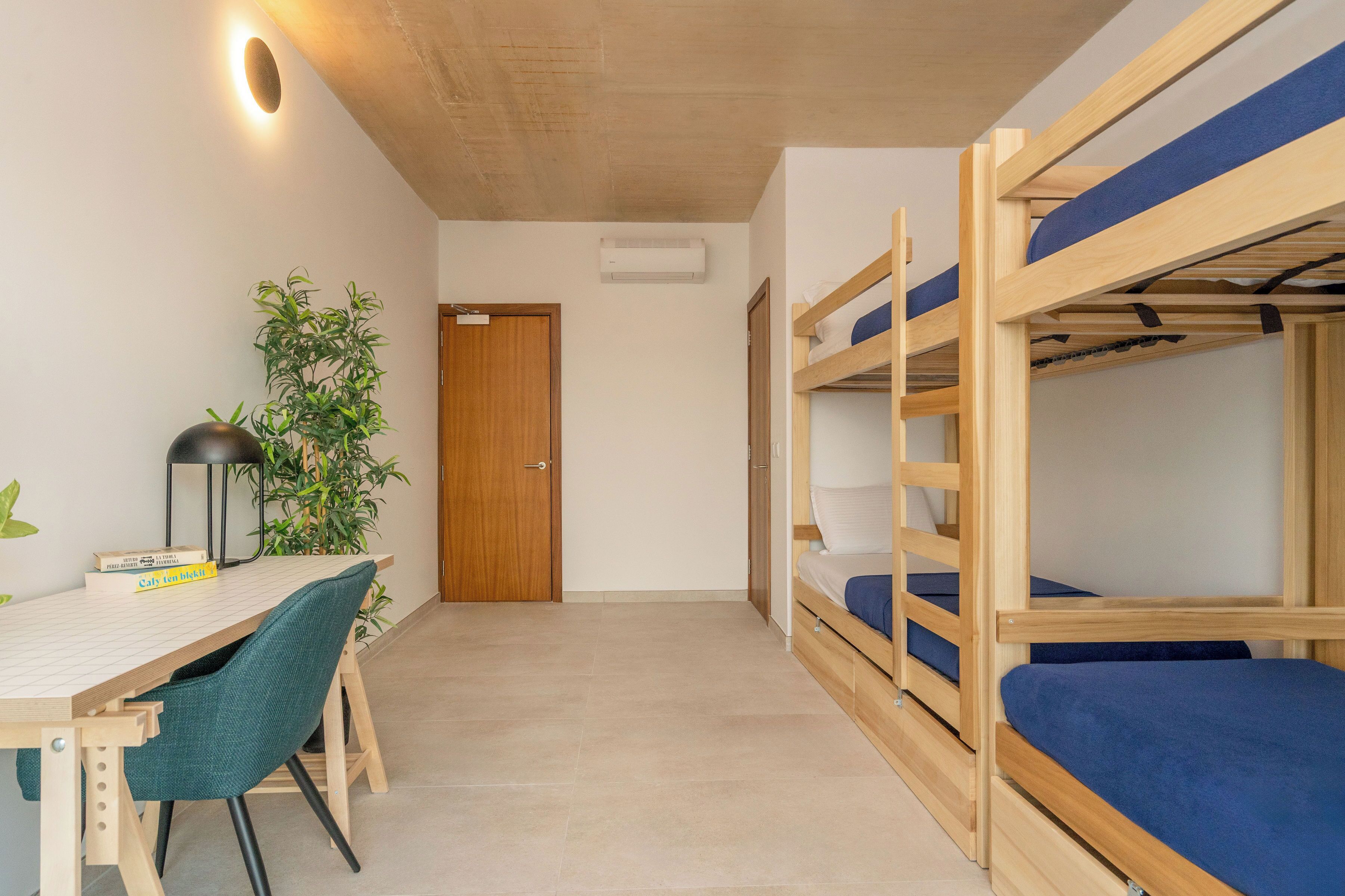 Escritorio y wifi gratis 