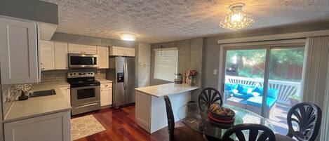 Mikrobølgeovn, ovn, kogeplade, opvaskemaskine