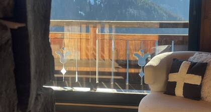 Chalet ZORE, ski-in/ski-out, Jacuzzi, 190 m² and breathtaking mountain views