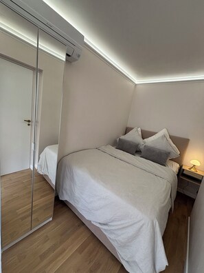 Unclassified image, 2 of 16, button - Apartment Terrace Next to the Sea (Nice)