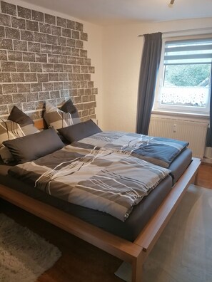 1 chambre, fer et planche à repasser, accès au Wi-Fi (inclus)