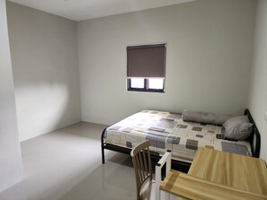 Quarto casal luxo | Wi-Fi de cortesia, roupa de cama