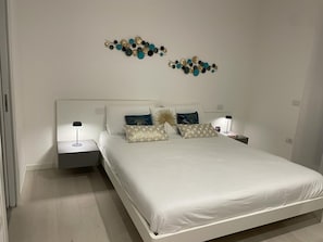 2 bedrooms, in-room safe, iron/ironing board, free WiFi - Lake Paradise Apartment (Veneto)