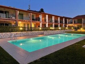 Pool - Lake Paradise Apartment (Veneto)