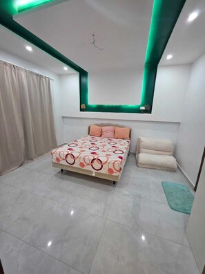 Reisekinderbett, kostenloses WLAN, Bettwäsche