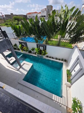 Piscine extérieure