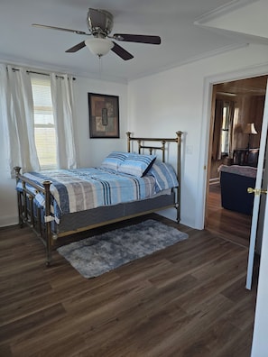 3 habitaciones, tabla de planchar con plancha y wifi gratis 