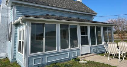 Historic Hideaway- Beautiful 3-bedroom in the quaint fishing village Engelhard.