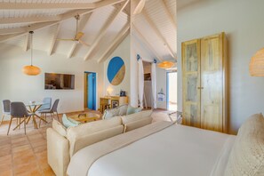 Seaview Family Suite | Premium bedding, in-room safe, desk, laptop workspace - Blue Reef Beach and Marina (Placencia)