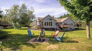 Exterior - Family Fun Hideaway - Spacious 4 Bedroom House with Game Room! (Eau Claire)