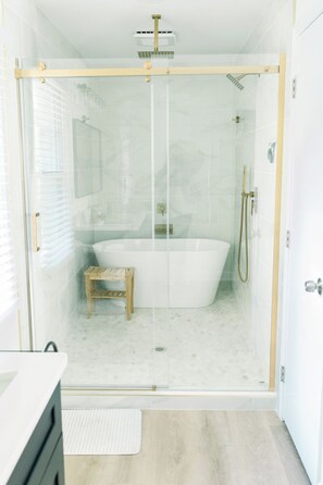 Hair dryer, towels, soap, shampoo - Masters getaway 1.3 miles from Augusta National (Augusta)