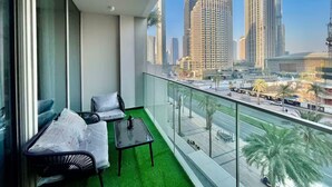 Property grounds - 3 Bedroom in Forte Tower Near Burj Khalifa (Dubai)