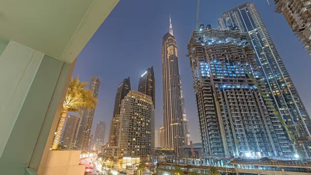 Property grounds - 3 Bedroom in Forte Tower Near Burj Khalifa (Dubai)