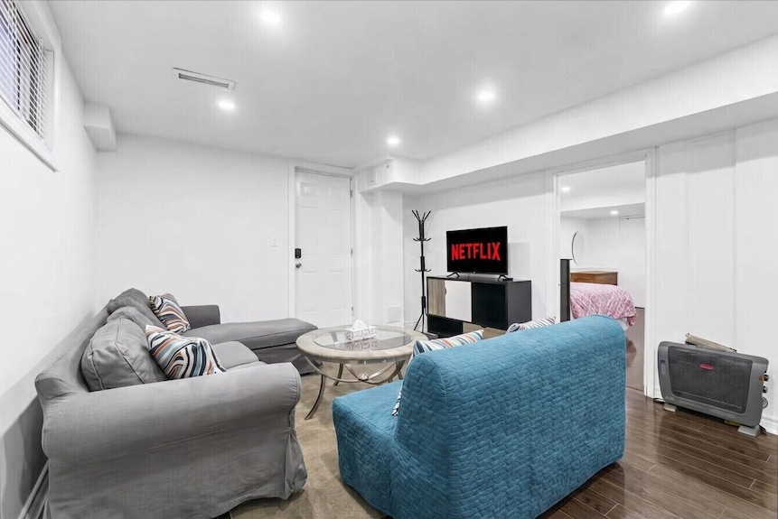 Relaxing Home Base | Quiet Area & Cozy Living - Oakville