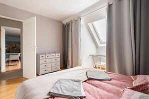 6 chambres, fer et planche Ă repasser, Wi-Fi, draps fournis