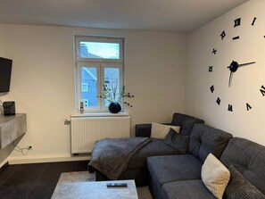 Fireplace - Studio apartment with pellet stove in the city center (Hallenberg)