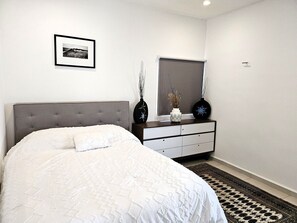 2 bedrooms, iron/ironing board, WiFi, bed sheets