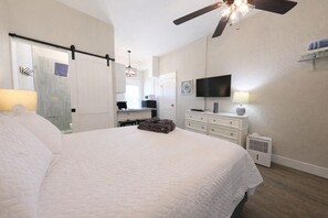 Free WiFi - Beachview 324 - Studio Condo w/ Free Daily Activities (Gulf Shores)