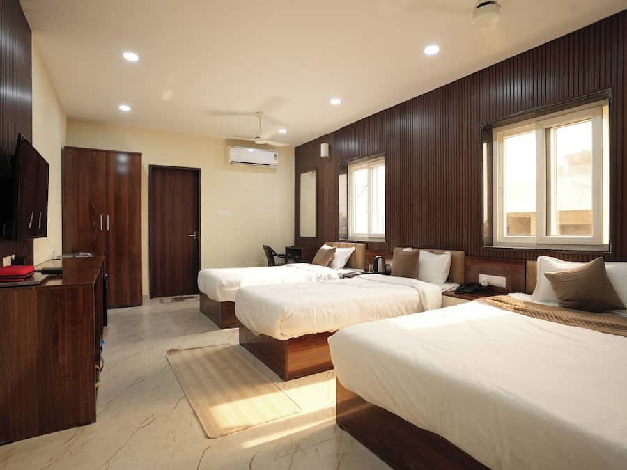Family Quadruple Room | Free WiFi