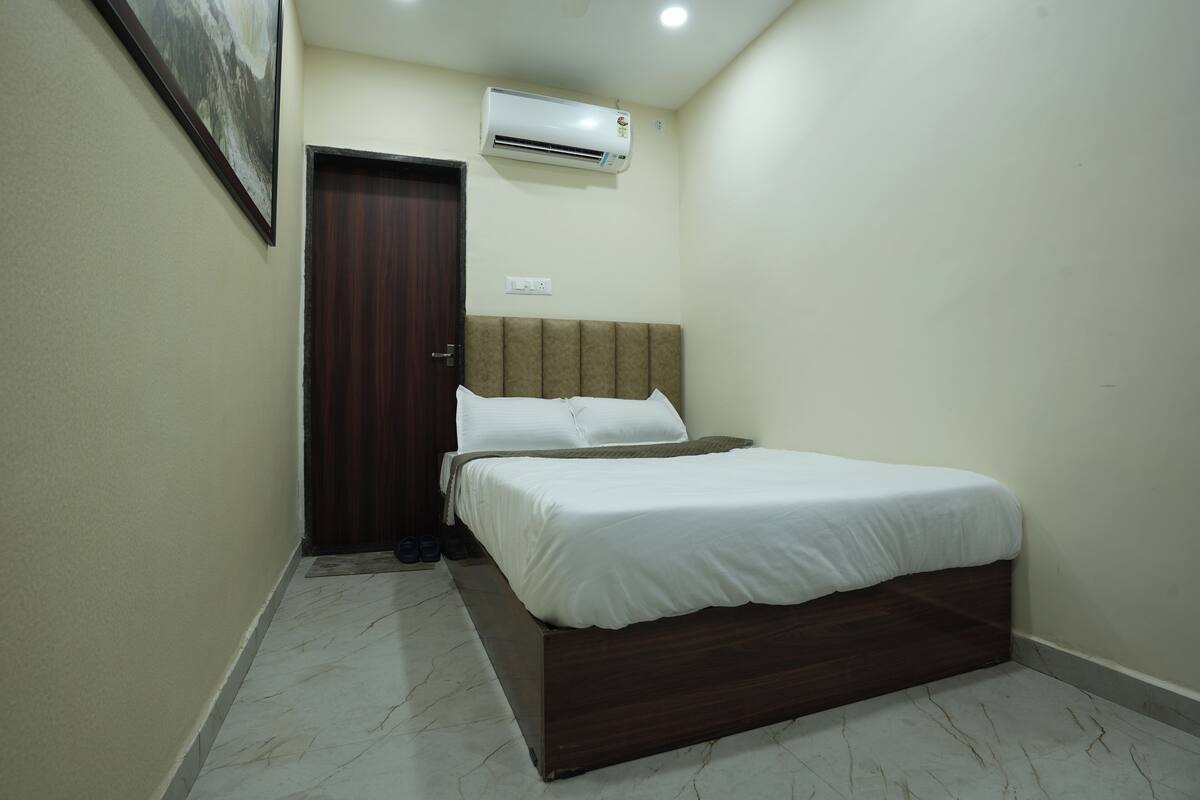 Basic Double Room