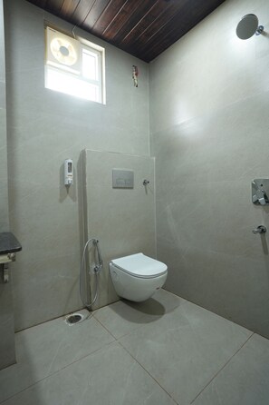 Basic Double Room | Free WiFi - Hotel MM Prestige Raipur  (Raipur)