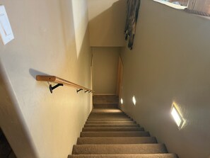 Interior - Gorgeous 4-bedroom cabin in charming Forest Lakes, with horse set up (Forest Lakes)