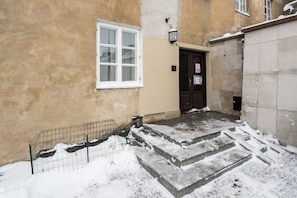 Property entrance - Warsaw Old Town Brzozowa (Warsaw)