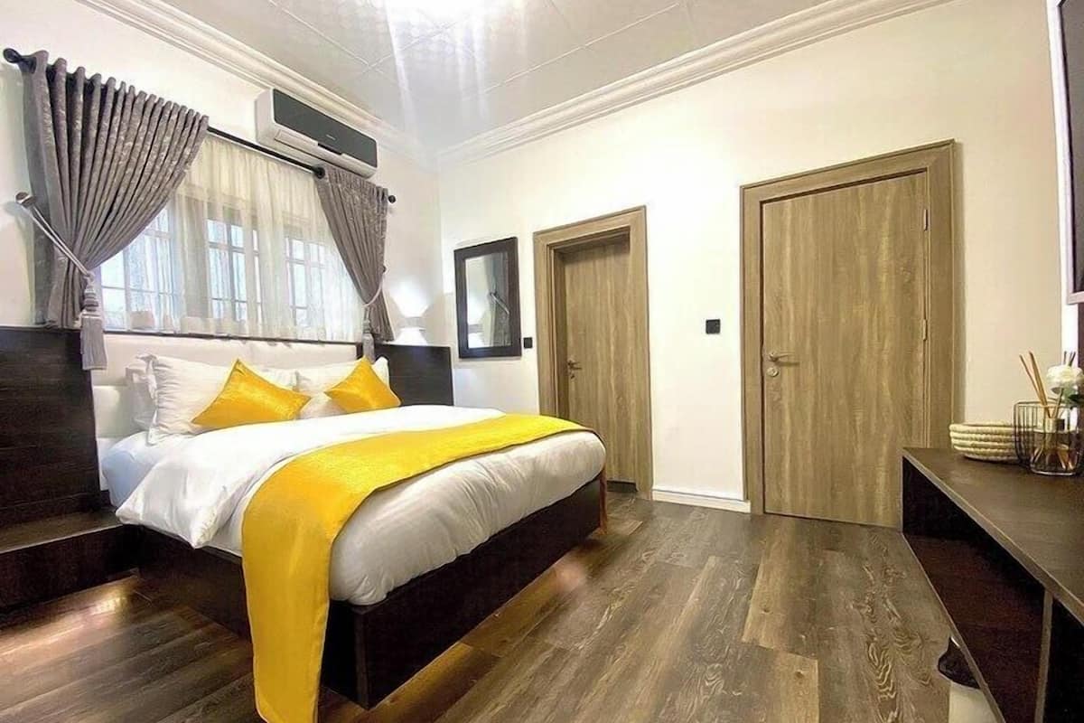 Junior Room, Balcony, City View | Desk, laptop workspace, blackout drapes, soundproofing