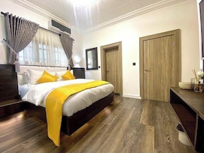 Junior Room, Balcony, City View | Desk, laptop workspace, blackout drapes, soundproofing - Casalinda Hotel And Resort (Abuja)