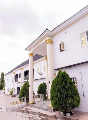 Front of property - Triple J's Apartment  (Benin City)