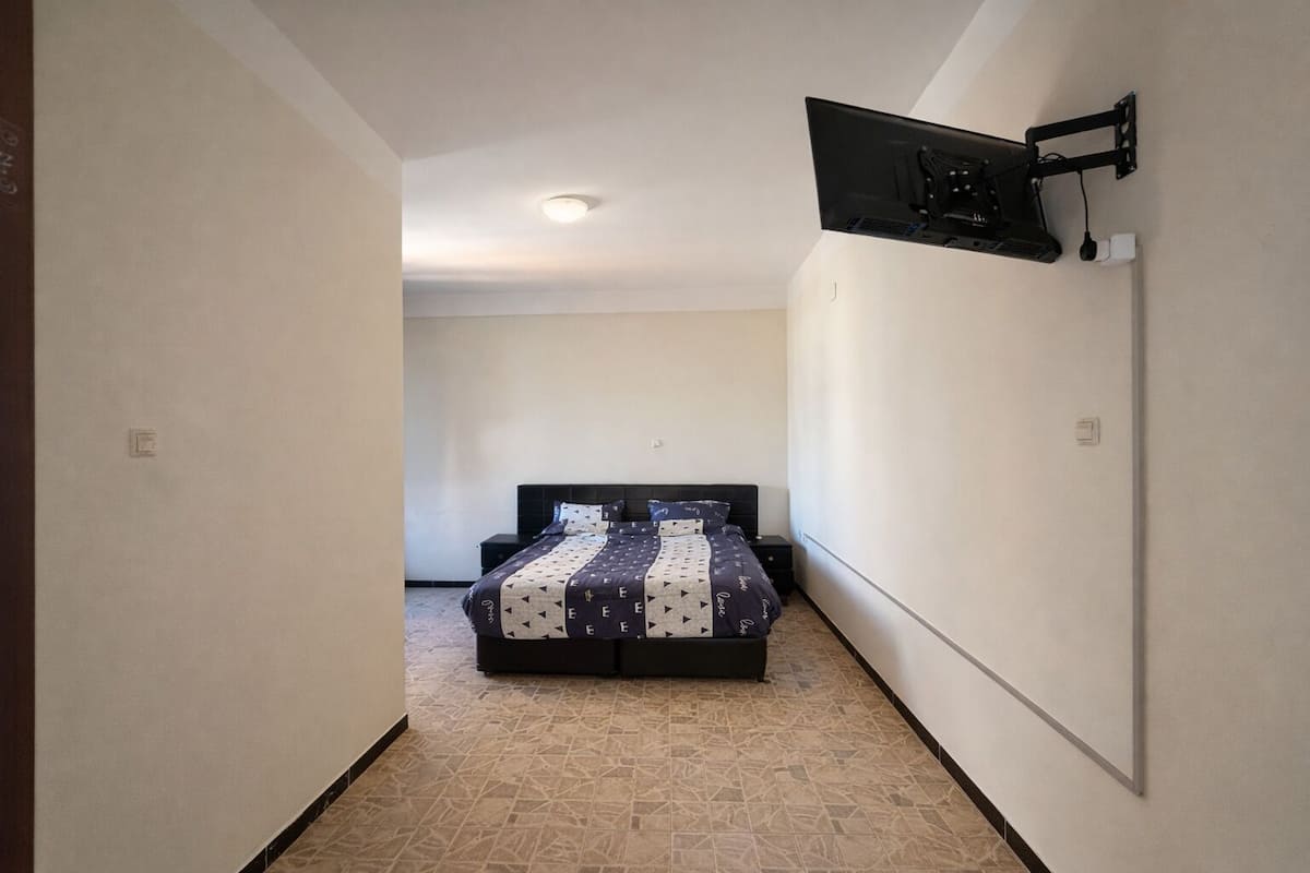 Comfort Single Room | Desk, laptop workspace, free WiFi